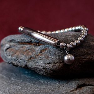 pulsera acero inoxidable elegante con bolitas