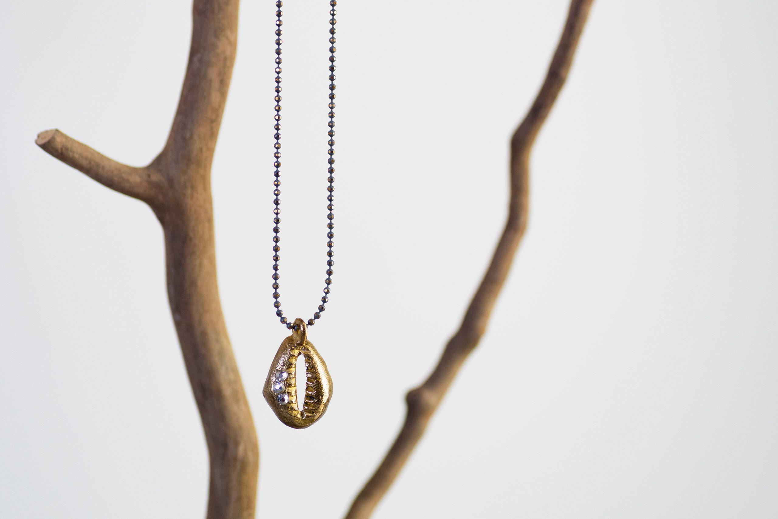 Colgante largo cadena bolitas