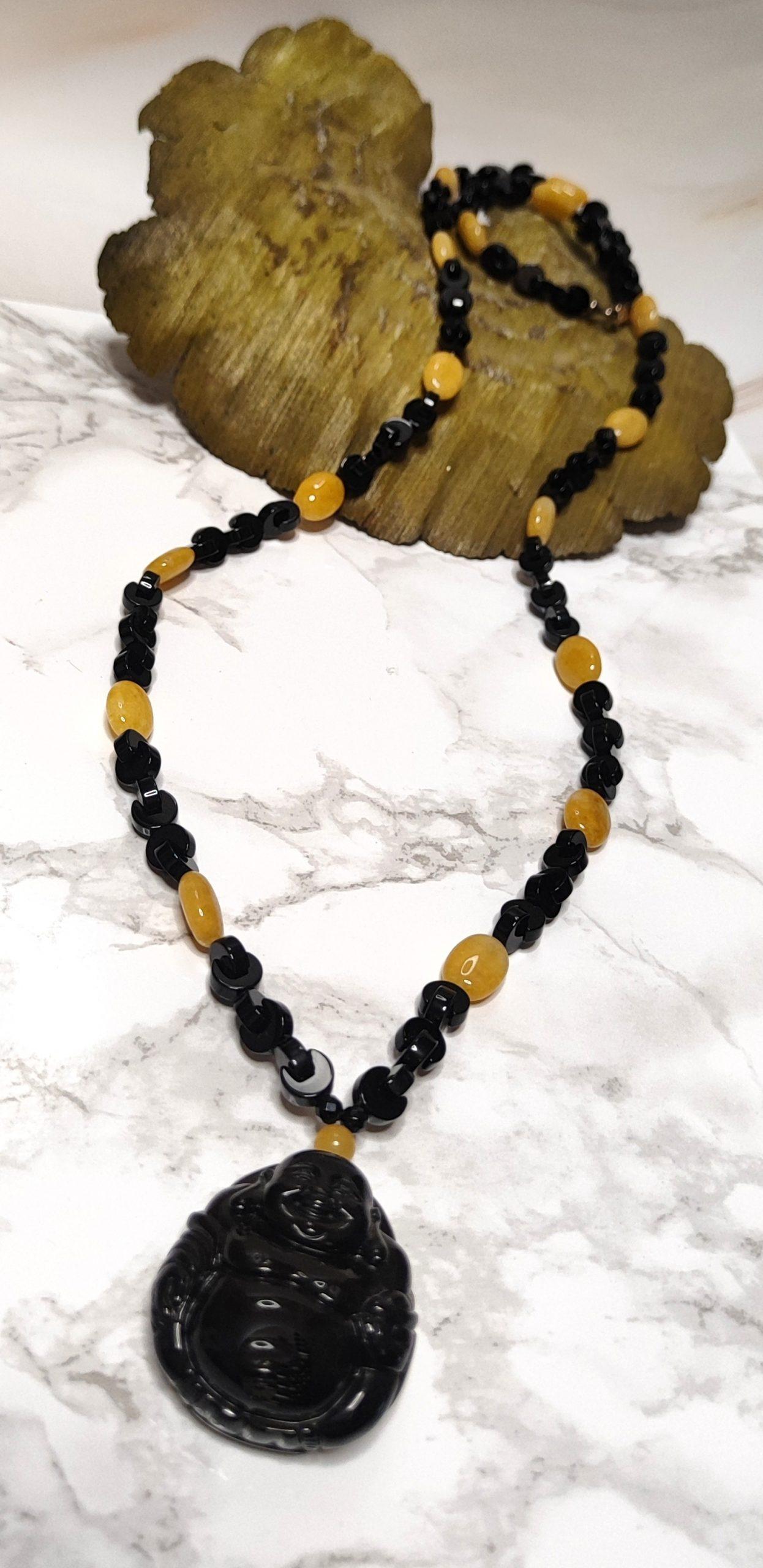 Collar largo en ónice y calcita con buda grande Collar largo en ónice y calcita con buda grande