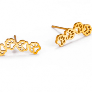 pendientes pequeños en acero dorado en forma de huellas de perrito
