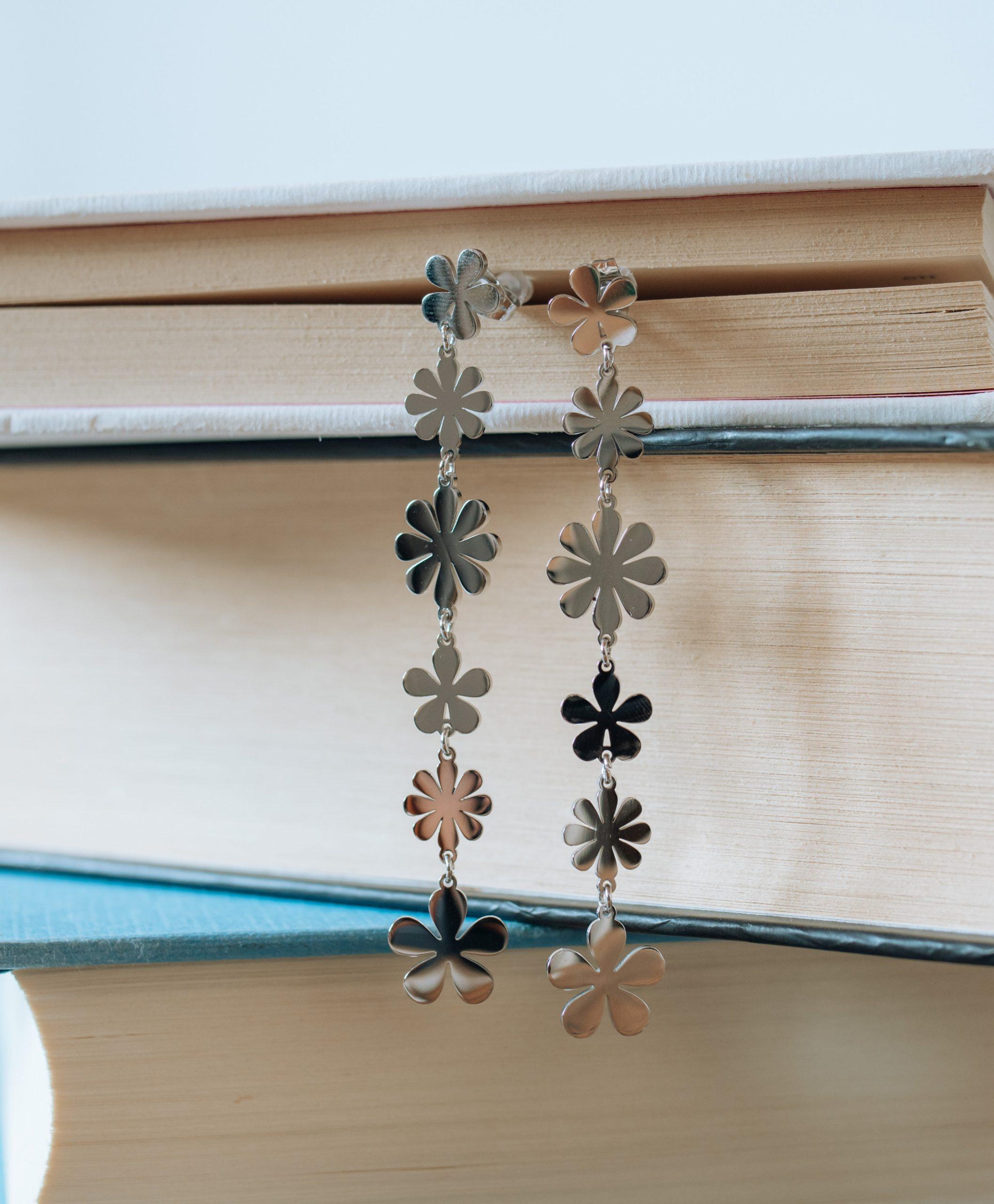 pendientes acero plateado flores pendientes acero plateado flores