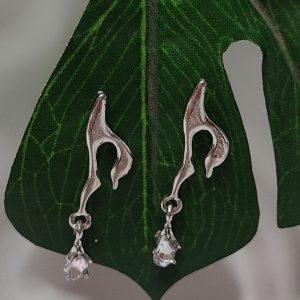 pendientes en acero plateado con circonitas cristal