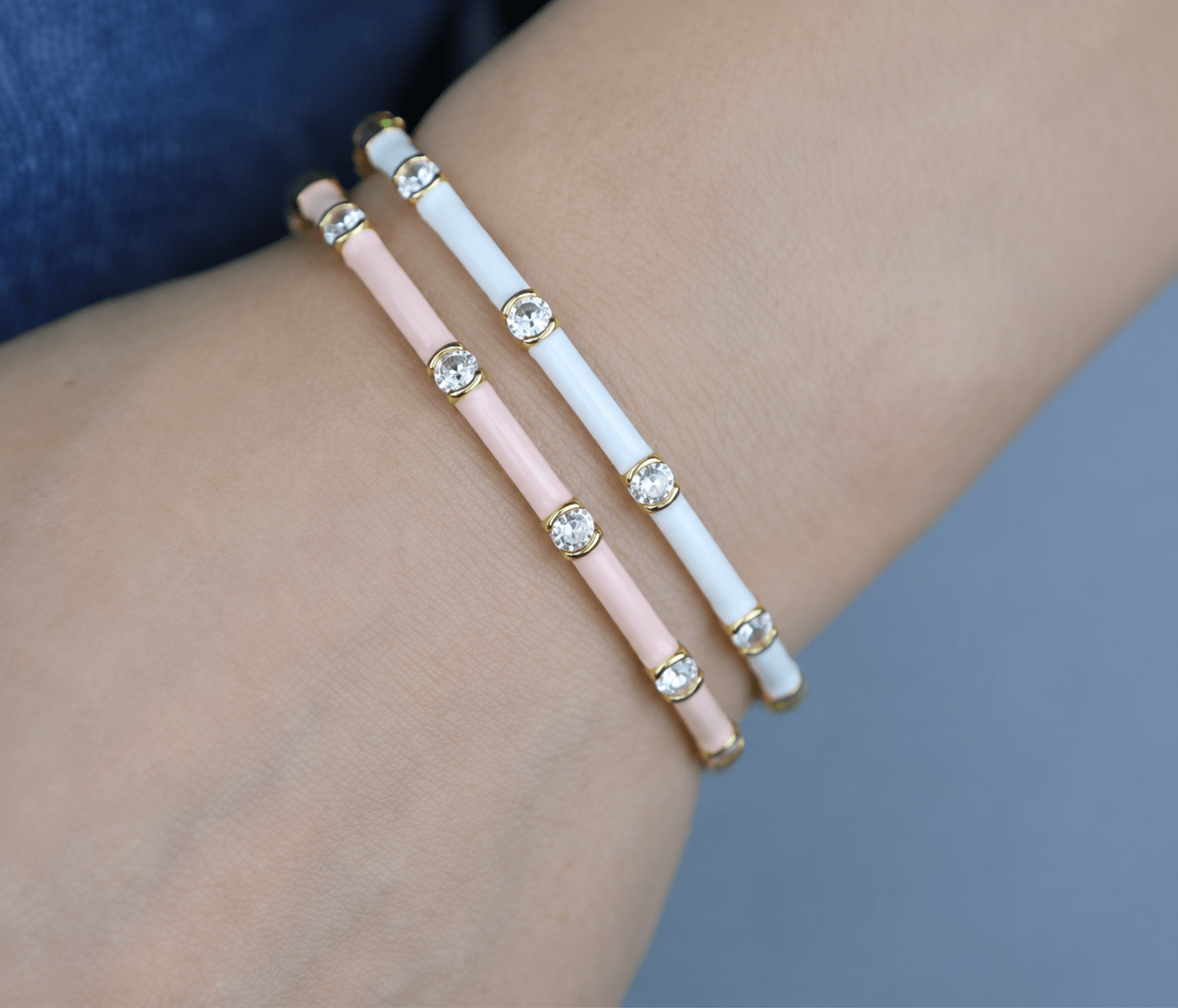 pulsera rígida acero dorado con circonitas