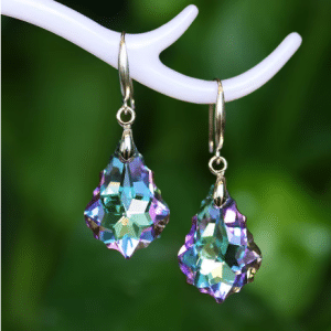 pendientes largos acero plateado con cristal irisado color rosa